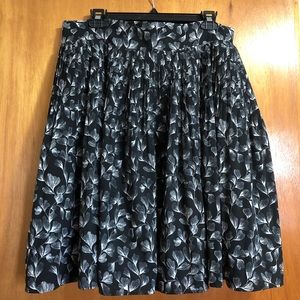 Merona 🍂 pleated skirt with pockets!